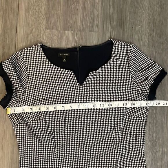 Talbots Houndstooth Sheath Dress Navy Blue and White Dress with pockets Size 6 - Picture 8 of 10
